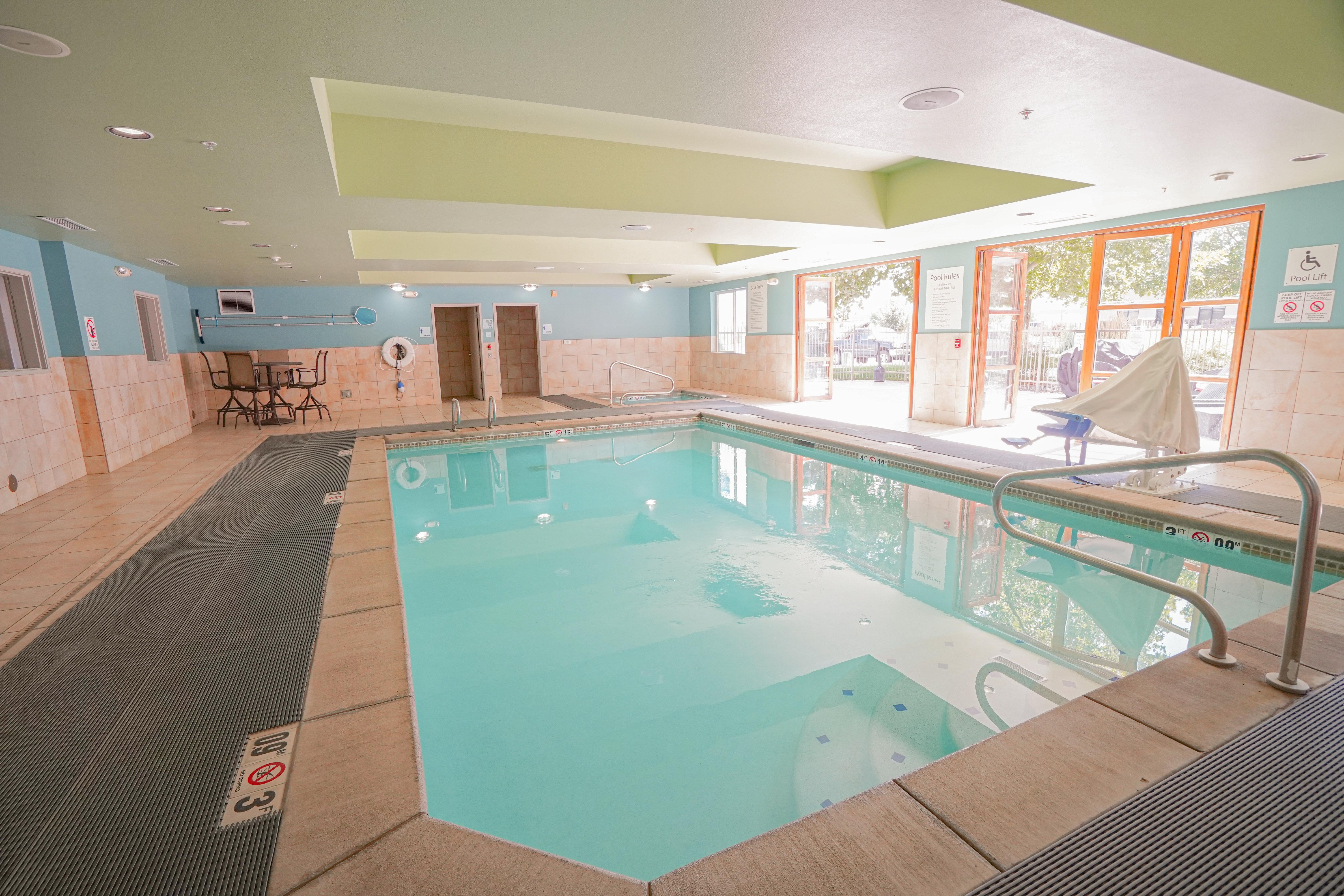 Holiday Inn Express Hotel & Suites Ontario By Ihg Екстер'єр фото