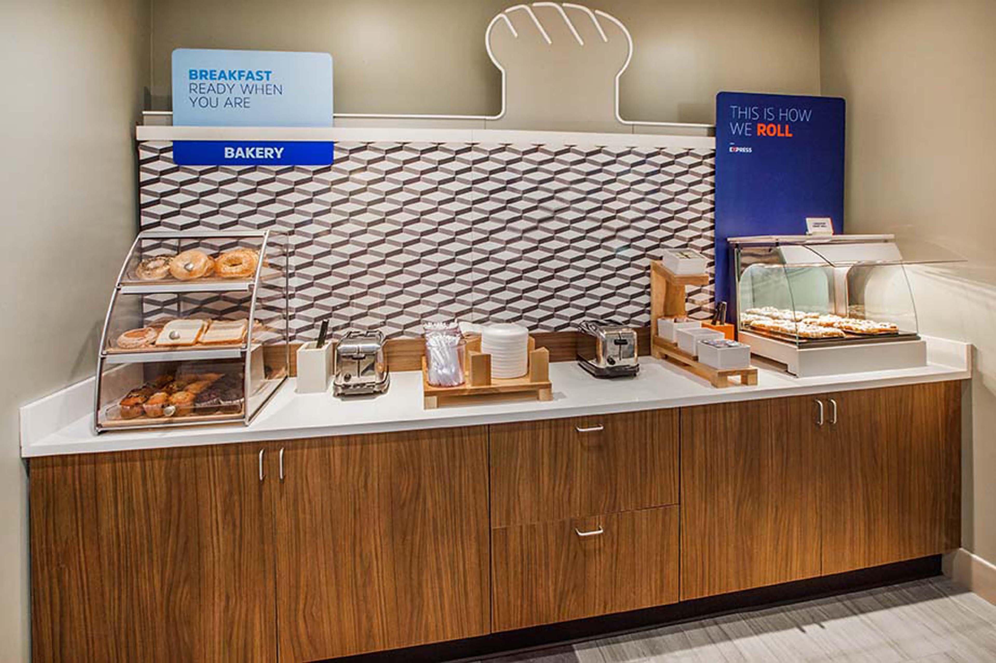 Holiday Inn Express Hotel & Suites Ontario By Ihg Екстер'єр фото