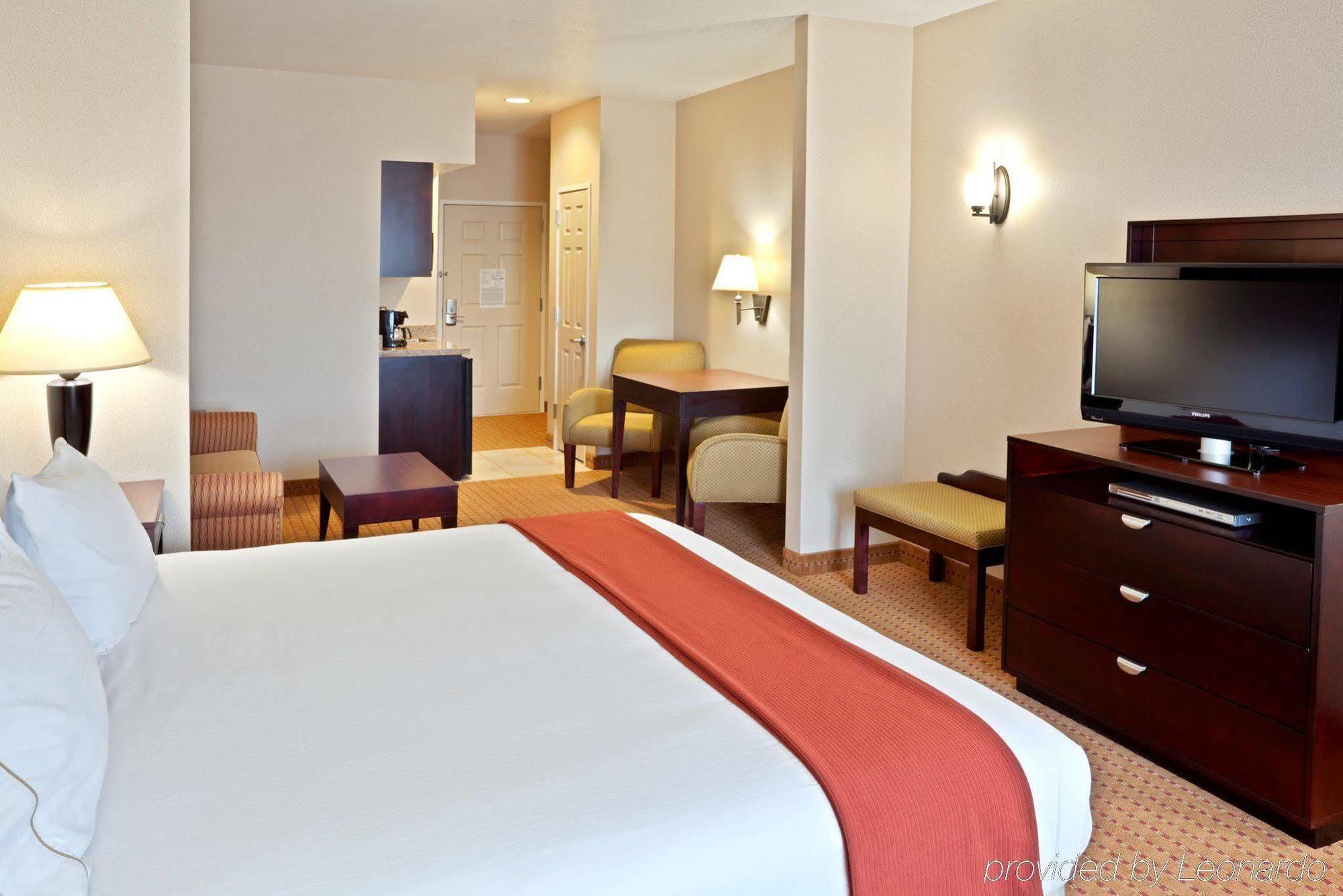 Holiday Inn Express Hotel & Suites Ontario By Ihg Екстер'єр фото