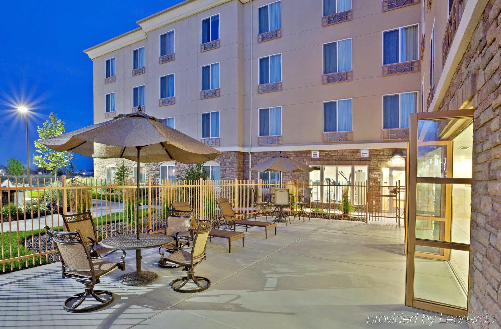Holiday Inn Express Hotel & Suites Ontario By Ihg Екстер'єр фото
